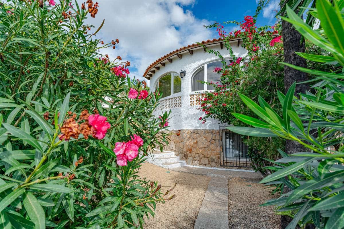 3 soveværelse Villa til salg i Calpe / Calp med swimmingpool - € 849.000 (Ref: 10165572)