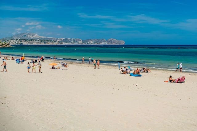 1 sovrum Lägenhet till salu i Calpe / Calp med pool - 290 000 € (Ref: 10179399)
