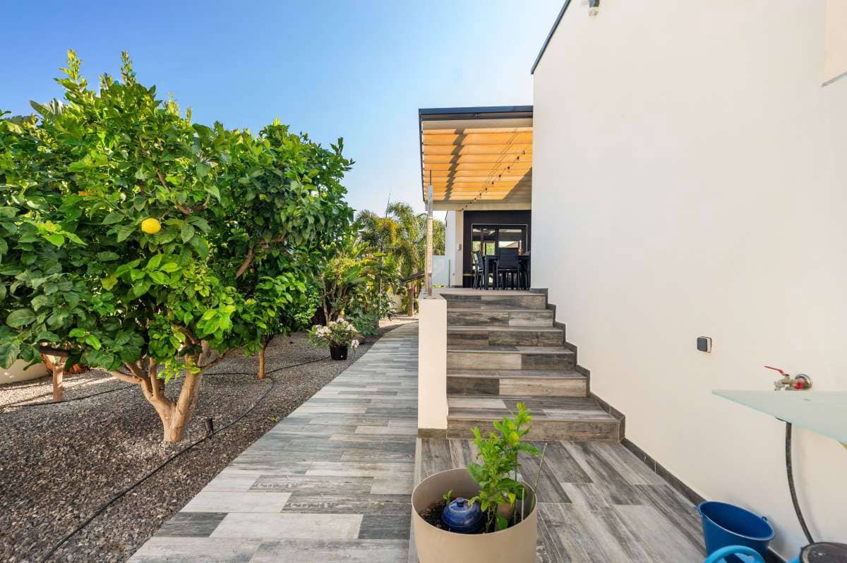 3 soveværelse Villa til salg i Calpe / Calp med swimmingpool garage - € 895.000 (Ref: 10183667)