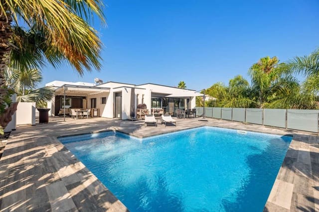 3 soveværelse Villa til salg i Calpe / Calp med swimmingpool garage - € 895.000 (Ref: 10183667)