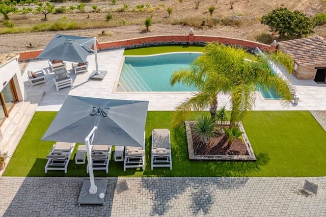 4 slaapkamer Villa te koop in Moraira, Teulada-Moraira - € 1.745.000 (Ref: 9051432)