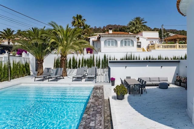 5 soveværelse Villa til salg i Calpe / Calp - € 1.499.000 (Ref: 9051434)
