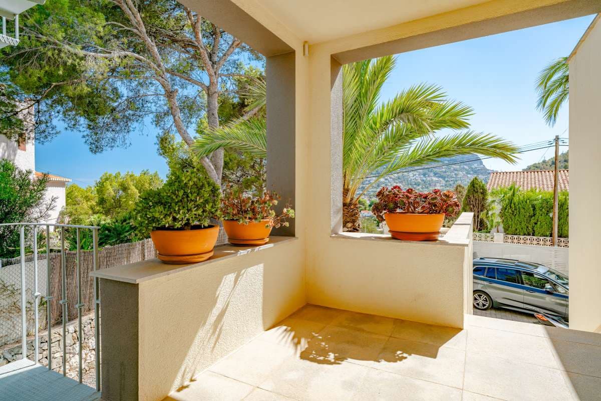 5 soveværelse Villa til salg i Calpe / Calp - € 780.000 (Ref: 9051437)
