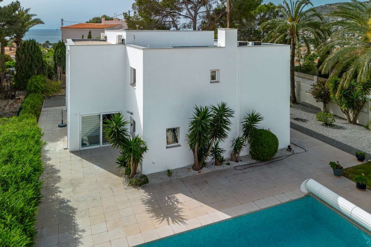 5 soveværelse Villa til salg i Calpe / Calp - € 780.000 (Ref: 9051437)