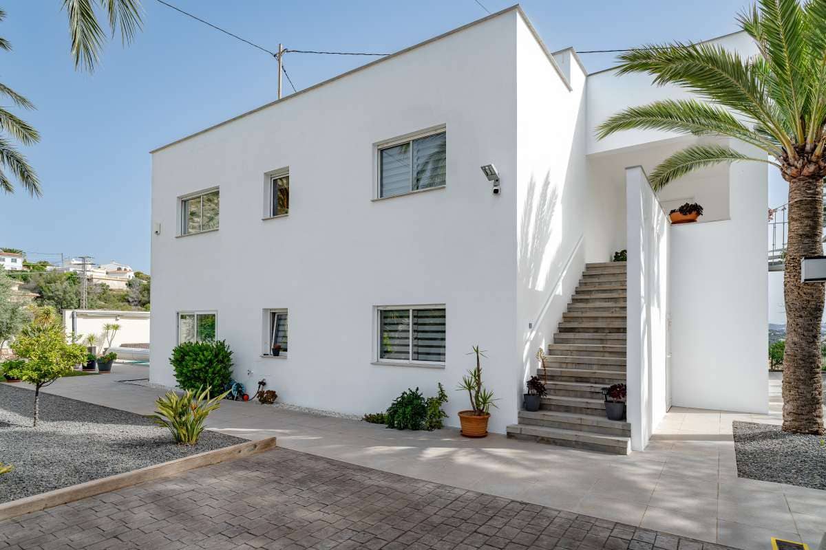 5 soveværelse Villa til salg i Calpe / Calp - € 780.000 (Ref: 9051437)