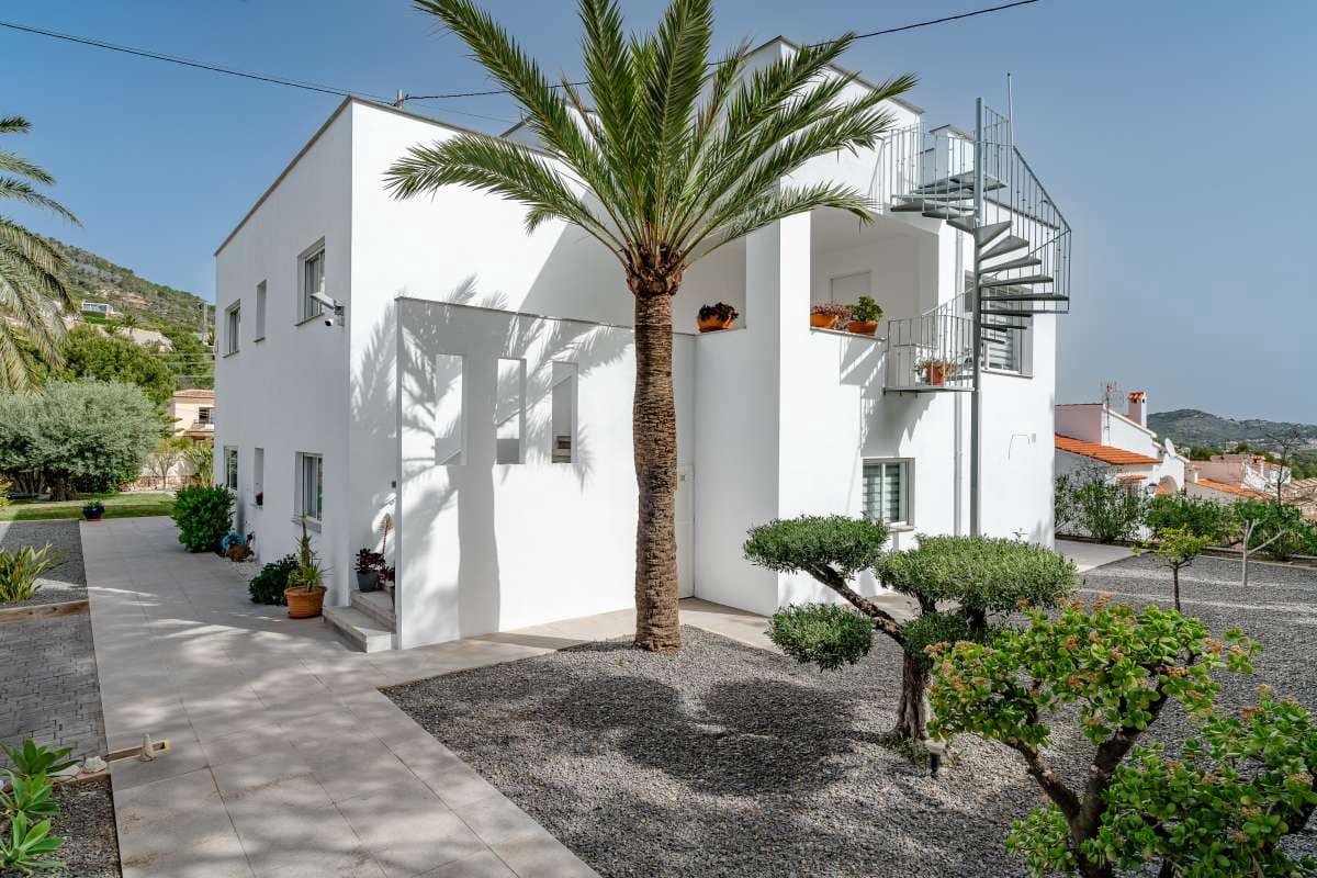 5 soveværelse Villa til salg i Calpe / Calp - € 780.000 (Ref: 9051437)
