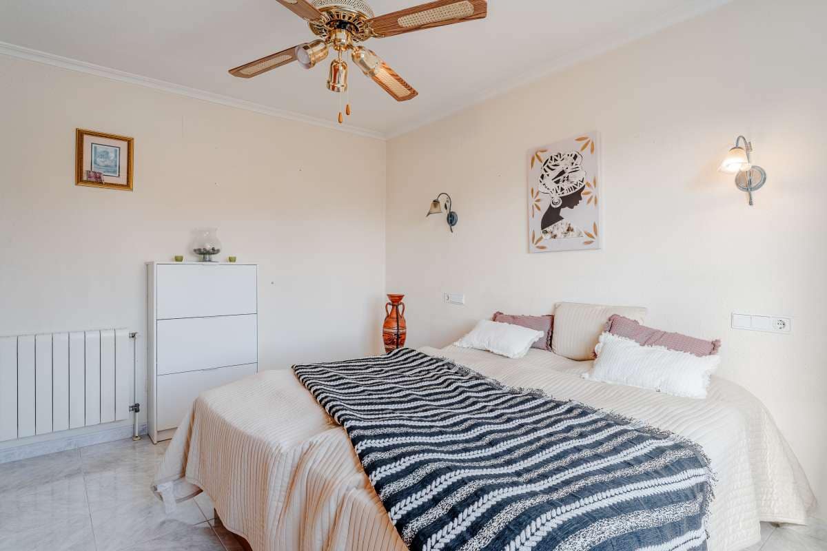 Chalet de 6 habitaciones en Calpe / Calp en venta - 649.000 € (Ref: 9051441)