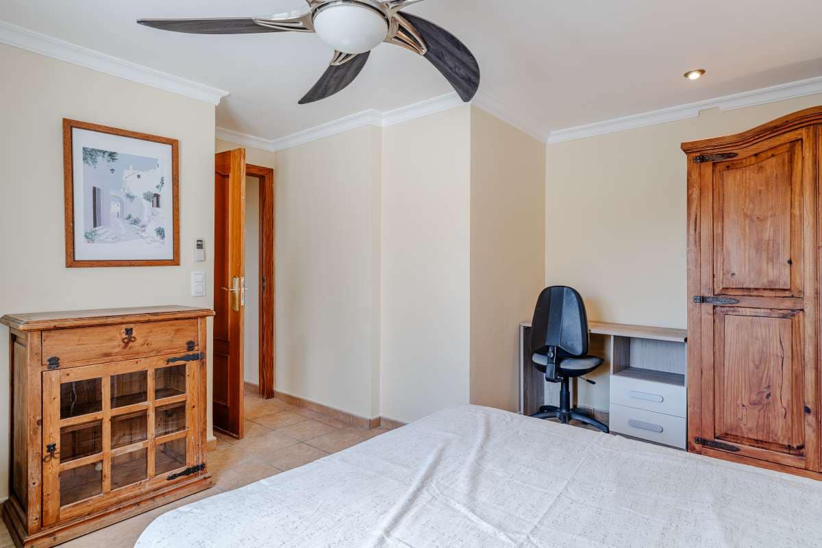 Chalet de 6 habitaciones en Calpe / Calp en venta - 649.000 € (Ref: 9051441)