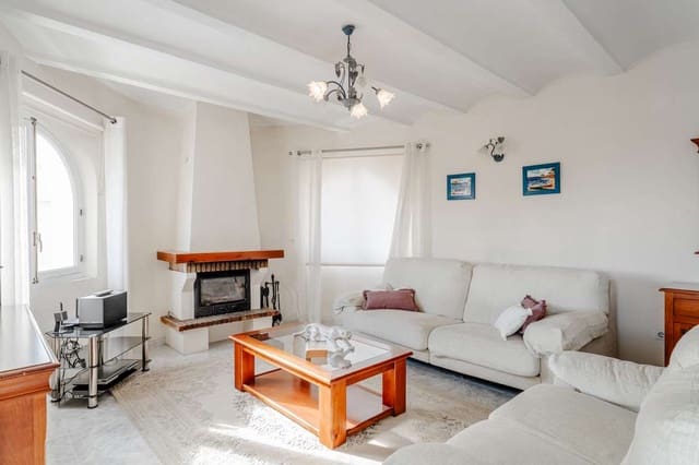 Chalet de 6 habitaciones en Calpe / Calp en venta - 649.000 € (Ref: 9051441)