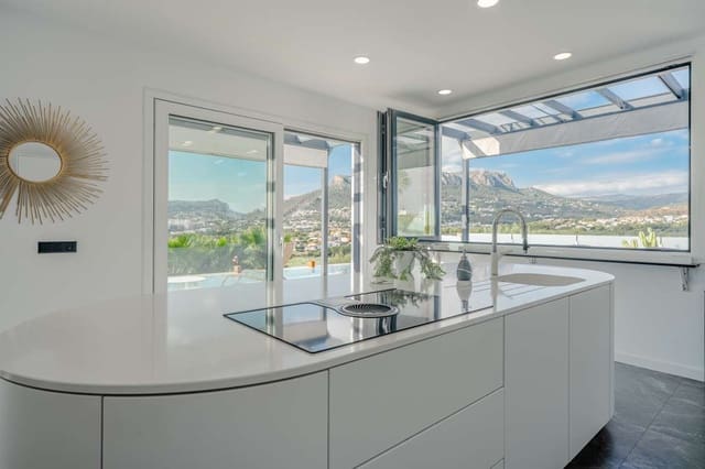 4 slaapkamer Villa te koop in Calpe / Calp - € 1.375.000 (Ref: 9051449)