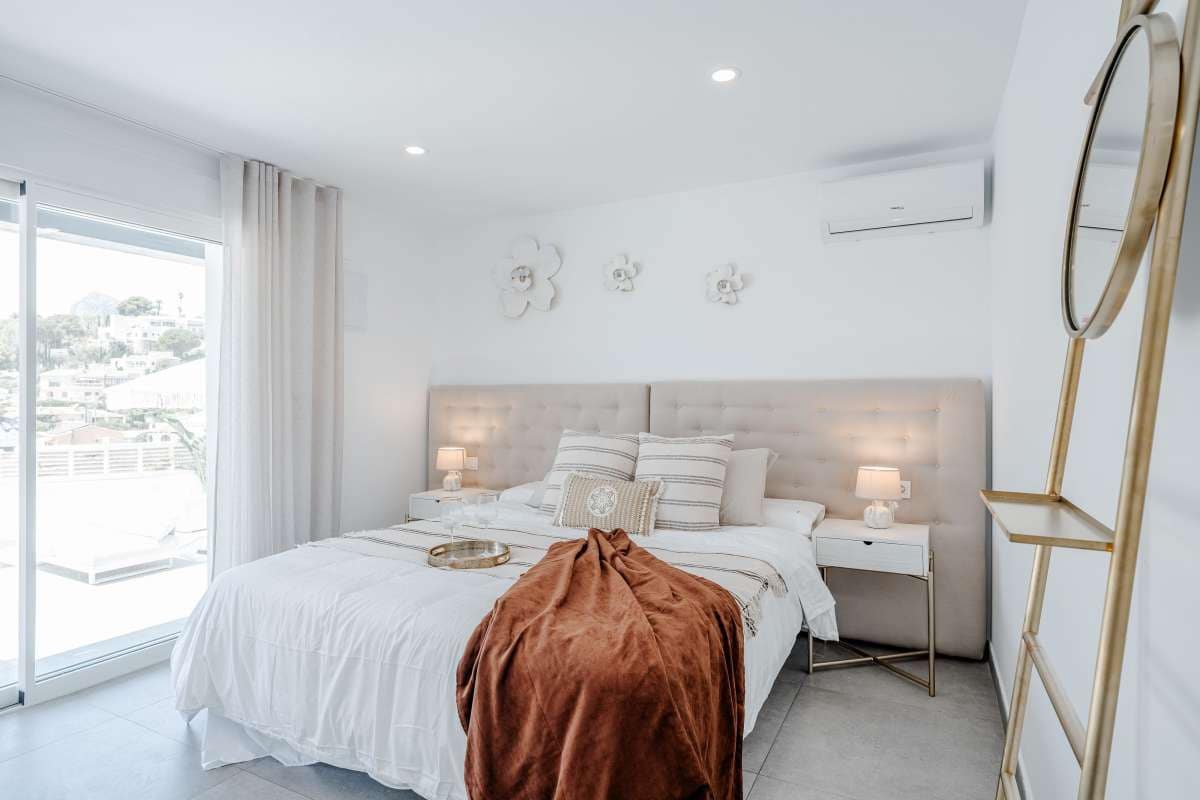 4 bedroom Villa for sale in Calpe / Calp with pool garage - € 1,099,000 (Ref: 9135949)