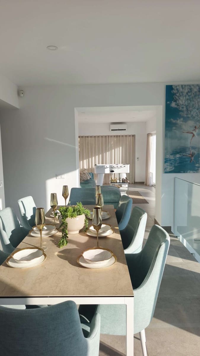 4 bedroom Villa for sale in Calpe / Calp with pool garage - € 1,099,000 (Ref: 9135949)