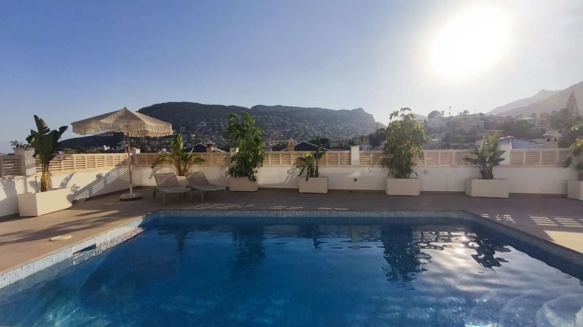 4 bedroom Villa for sale in Calpe / Calp with pool garage - € 1,099,000 (Ref: 9135949)