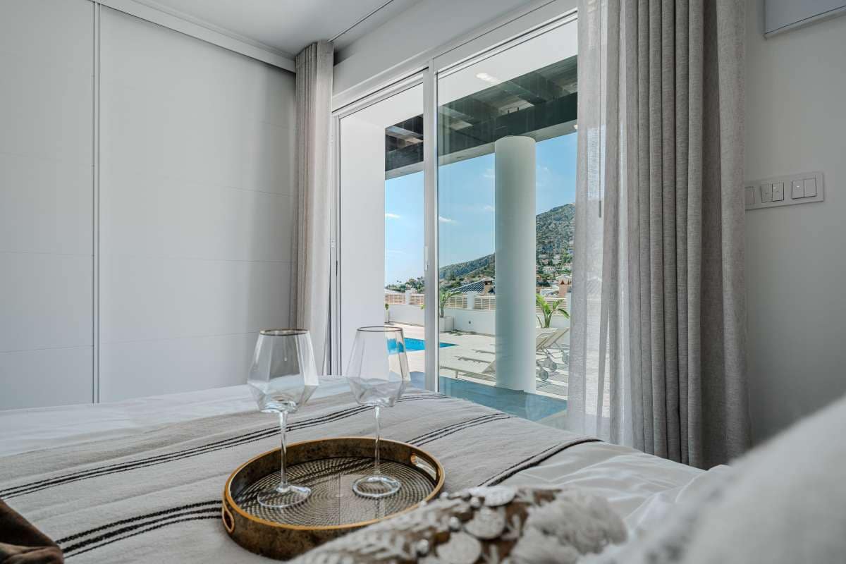4 bedroom Villa for sale in Calpe / Calp with pool garage - € 1,099,000 (Ref: 9135949)