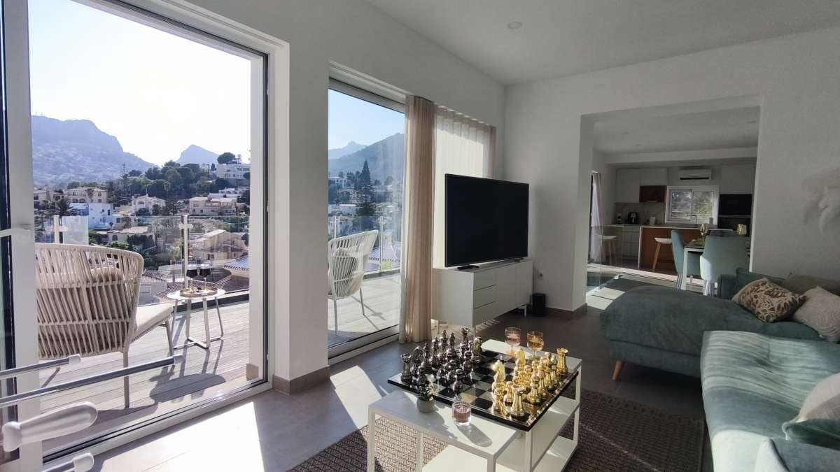 4 bedroom Villa for sale in Calpe / Calp with pool garage - € 1,099,000 (Ref: 9135949)