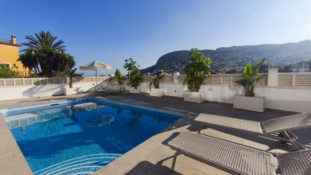 4 bedroom Villa for sale in Calpe / Calp with pool garage - € 1,099,000 (Ref: 9135949)