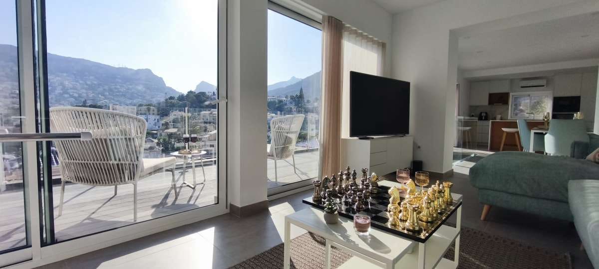 4 bedroom Villa for sale in Calpe / Calp with pool garage - € 1,099,000 (Ref: 9135949)