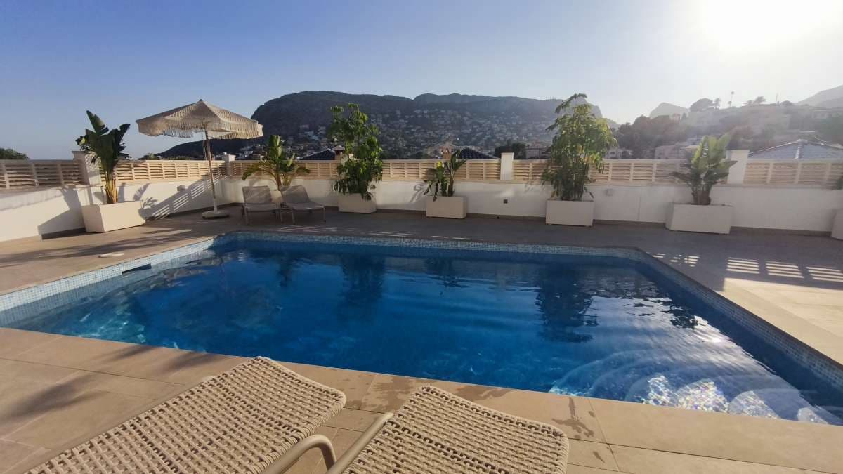 4 bedroom Villa for sale in Calpe / Calp with pool garage - € 1,099,000 (Ref: 9135949)