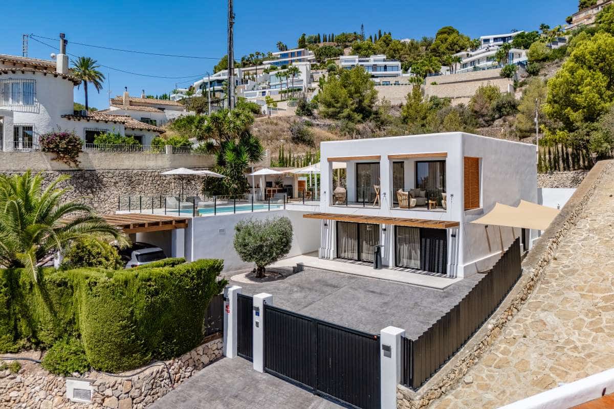 4 soveværelse Villa til salg i Benissa - € 1.950.000 (Ref: 9144348)