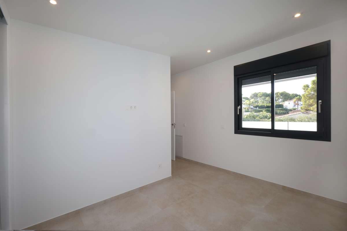 4 bedroom Villa for sale in Calpe / Calp - € 840,000 (Ref: 9345542)