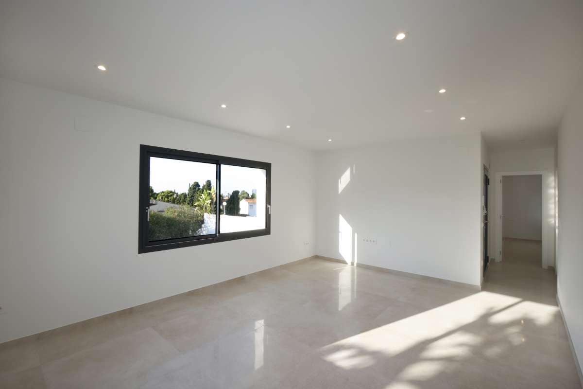 4 bedroom Villa for sale in Calpe / Calp - € 840,000 (Ref: 9345542)