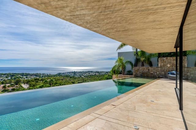 4 bedroom Villa for sale in Benissa - € 2,780,000 (Ref: 9356517)
