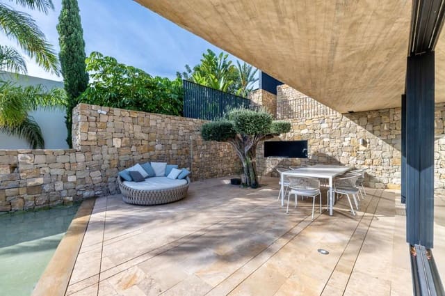 4 bedroom Villa for sale in Benissa - € 2,780,000 (Ref: 9356517)