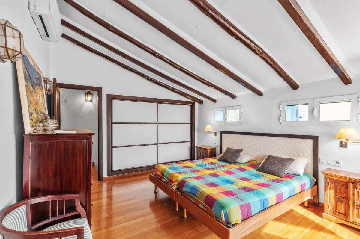 4 bedroom Finca/Country House for sale in Calpe / Calp - € 785,000 (Ref: 9376425)