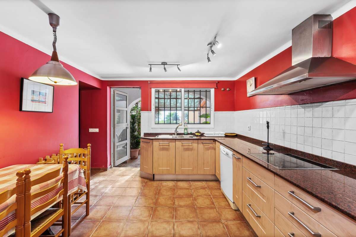 4 bedroom Finca/Country House for sale in Calpe / Calp - € 785,000 (Ref: 9376425)