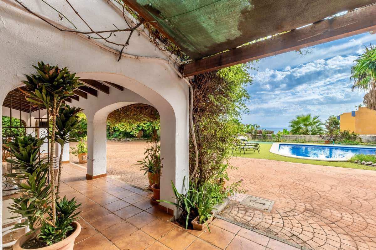 4 bedroom Finca/Country House for sale in Calpe / Calp - € 785,000 (Ref: 9376425)