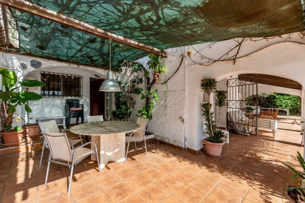 4 bedroom Finca/Country House for sale in Calpe / Calp - € 785,000 (Ref: 9376425)