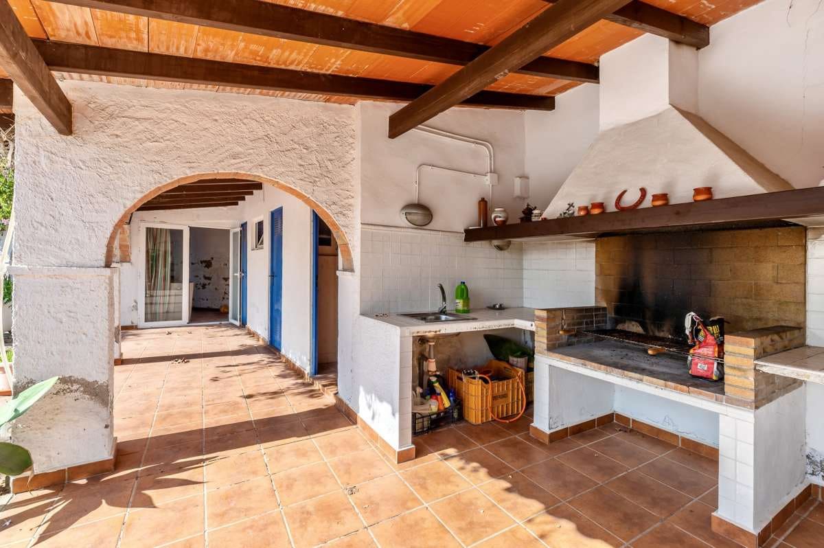 4 bedroom Finca/Country House for sale in Calpe / Calp - € 785,000 (Ref: 9376425)