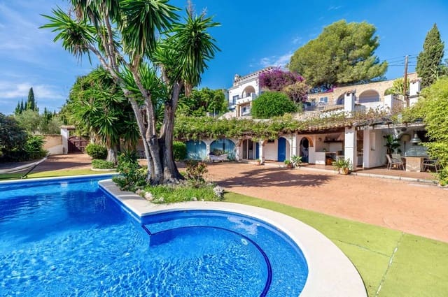 4 bedroom Finca/Country House for sale in Calpe / Calp - € 785,000 (Ref: 9376425)