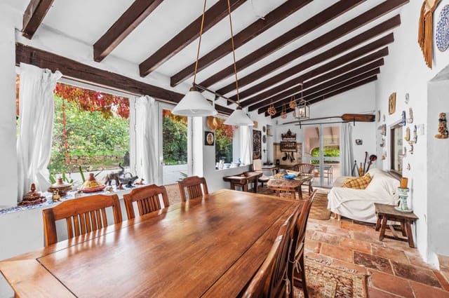 4 bedroom Finca/Country House for sale in Calpe / Calp - € 785,000 (Ref: 9376425)