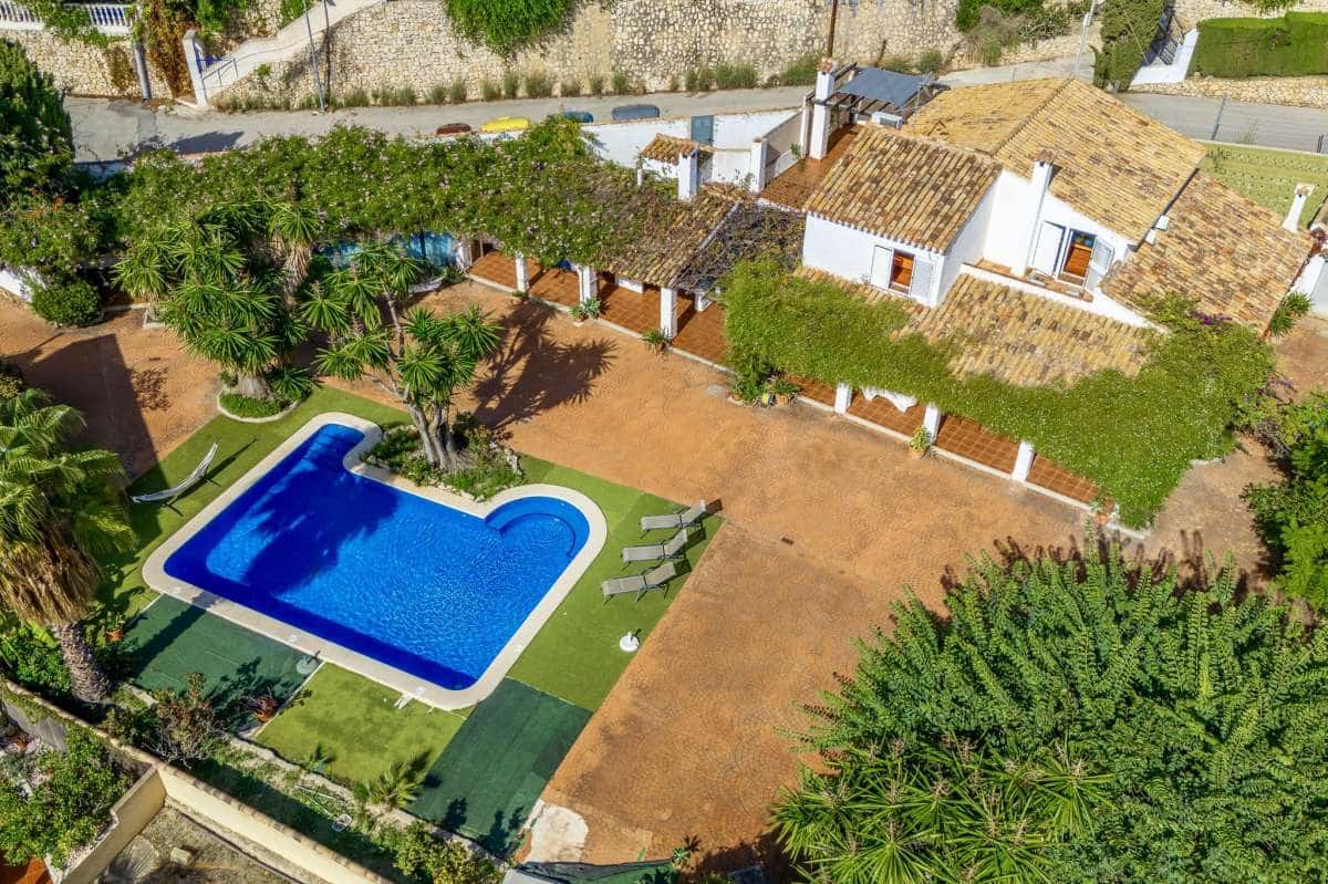 4 bedroom Finca/Country House for sale in Calpe / Calp - € 785,000 (Ref: 9376425)