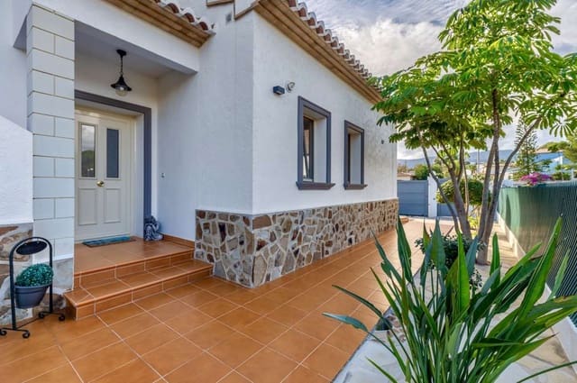 4 bedroom Villa for sale in Calpe / Calp - € 899,500 (Ref: 9386575)