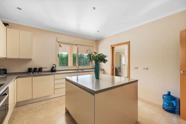 4 bedroom Villa for sale in Calpe / Calp - € 899,500 (Ref: 9386575)