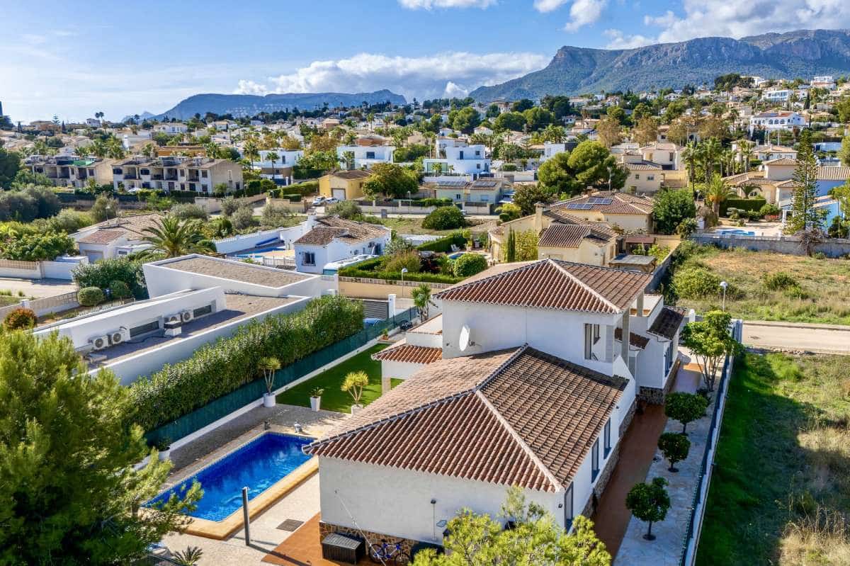 4 makuuhuone Huvila myytävänä paikassa Calpe / Calp - 899 500 € (Ref: 9386575)
