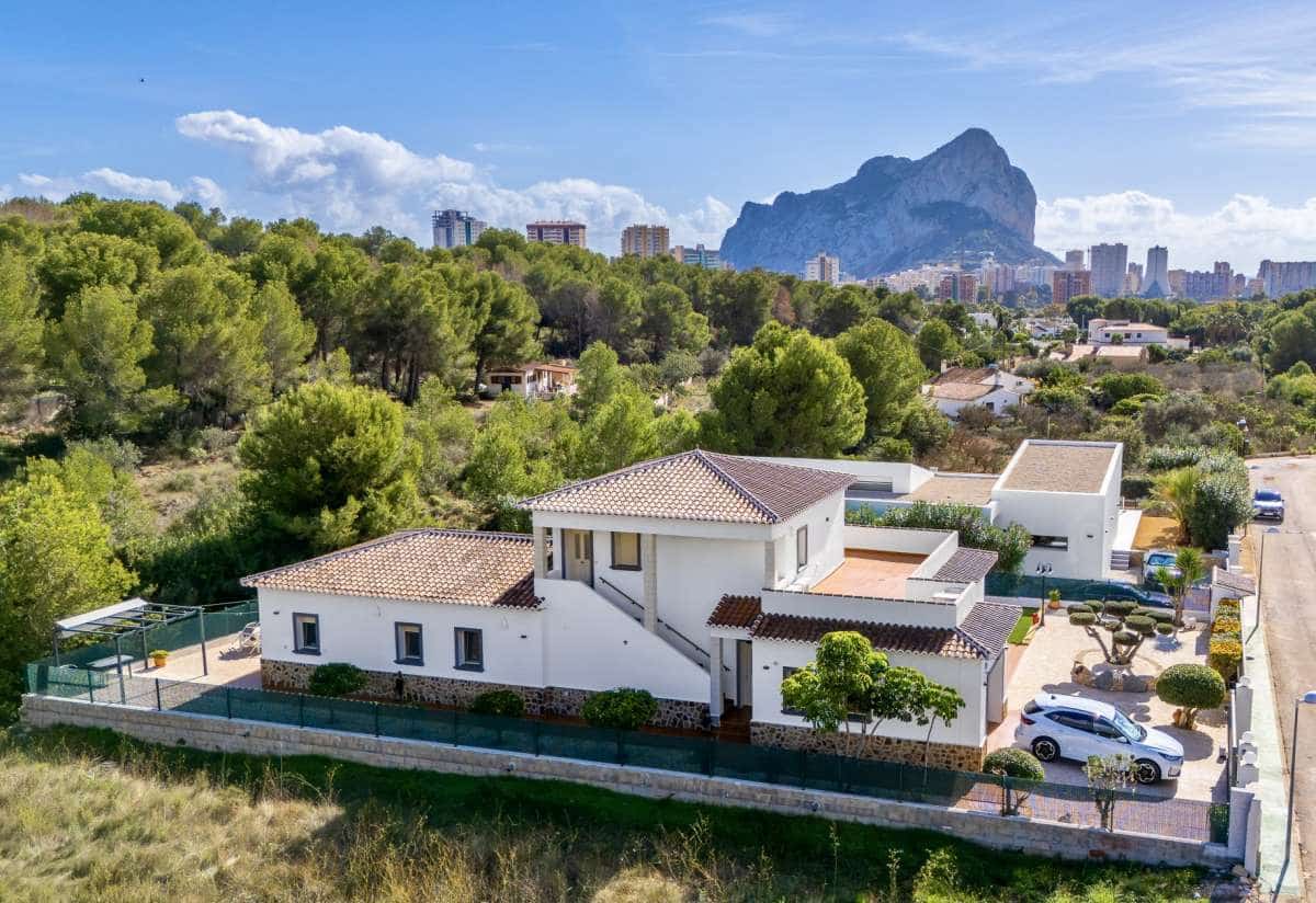 4 makuuhuone Huvila myytävänä paikassa Calpe / Calp - 899 500 € (Ref: 9386575)