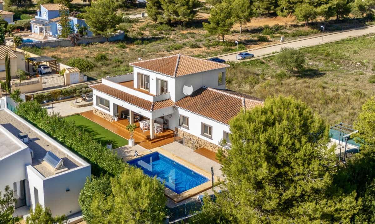 4 makuuhuone Huvila myytävänä paikassa Calpe / Calp - 899 500 € (Ref: 9386575)
