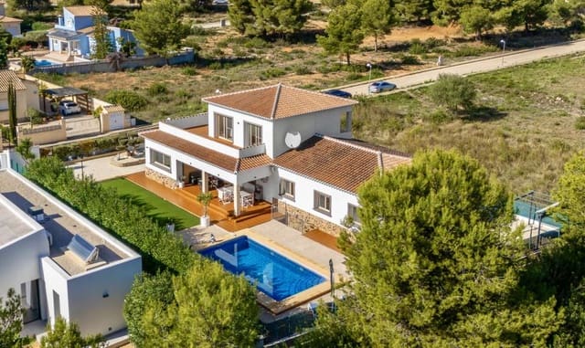 4 bedroom Villa for sale in Calpe / Calp - € 899,500 (Ref: 9386575)