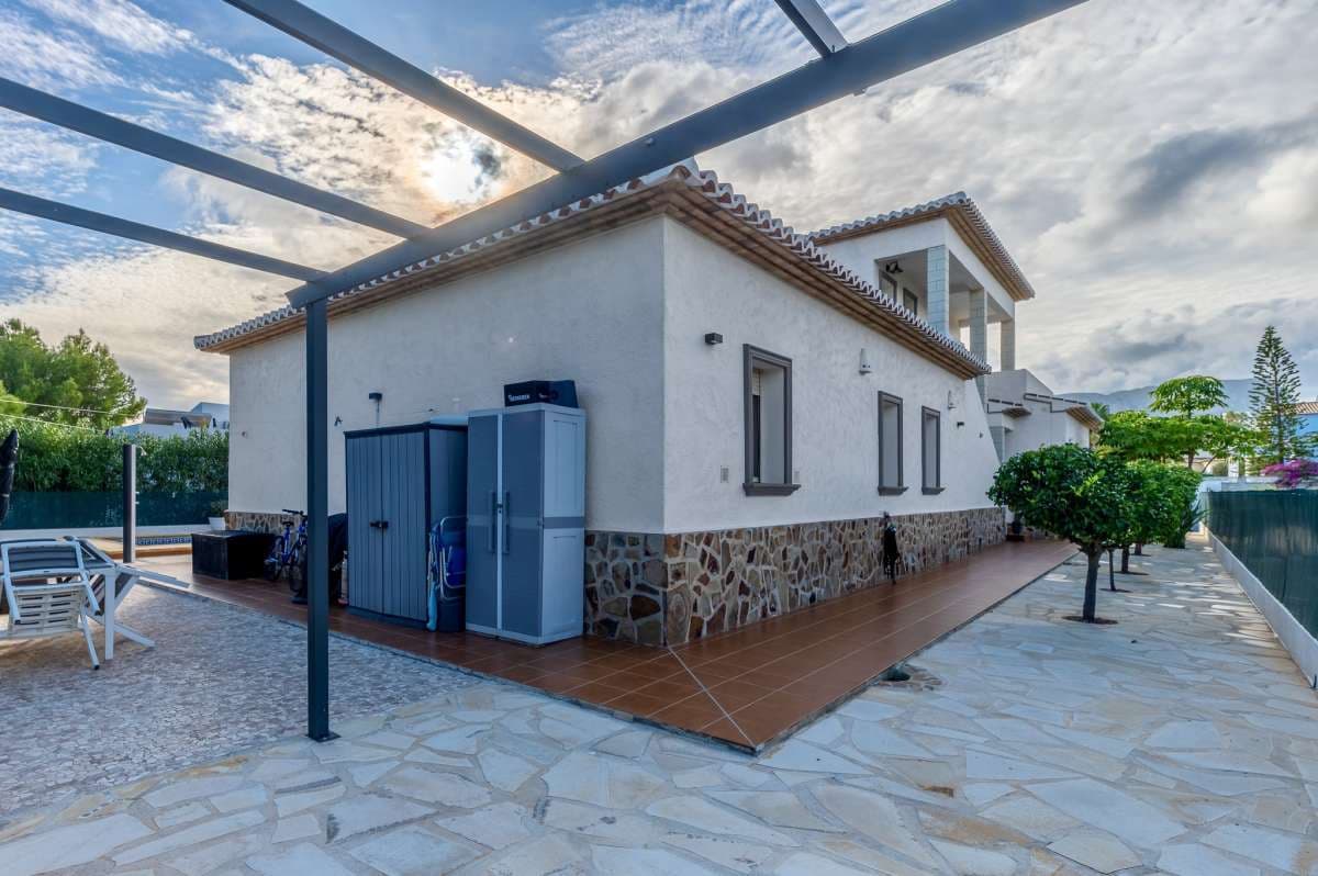 4 makuuhuone Huvila myytävänä paikassa Calpe / Calp - 899 500 € (Ref: 9386575)