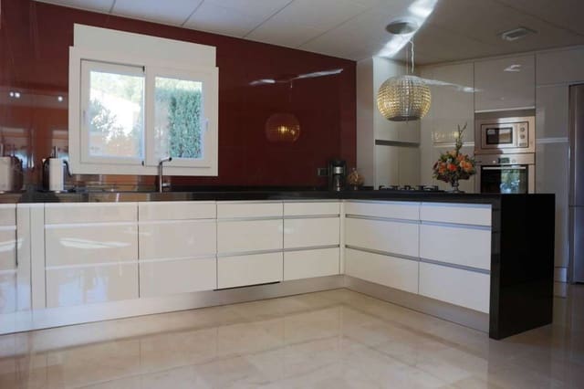 4 Zimmer Villa zu verkaufen in Benissa - 1.350.000 € (Ref: 9428713)