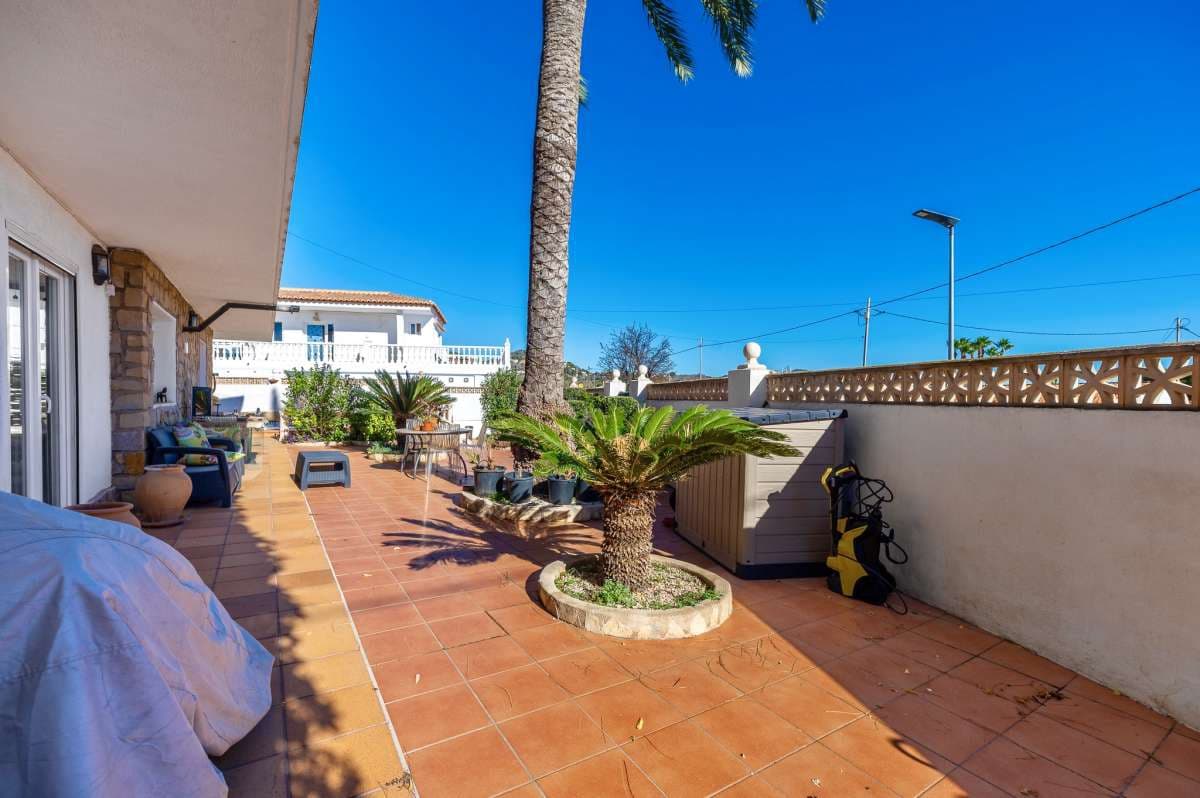 4 slaapkamer Villa te koop in Calpe / Calp - € 550.000 (Ref: 9436268)