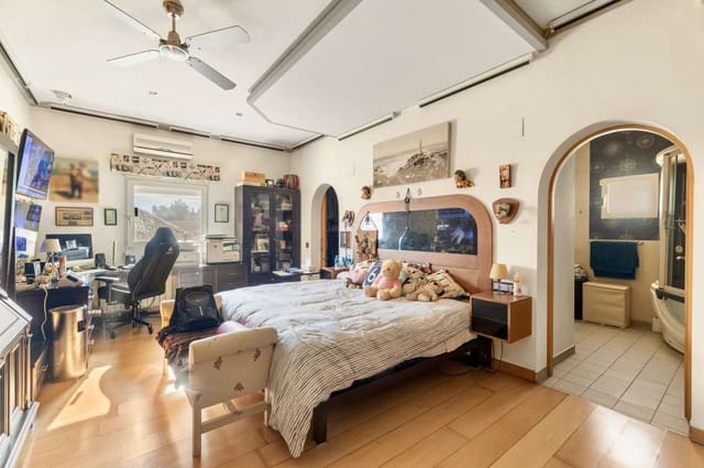 4 slaapkamer Villa te koop in Calpe / Calp - € 1.100.000 (Ref: 9436269)