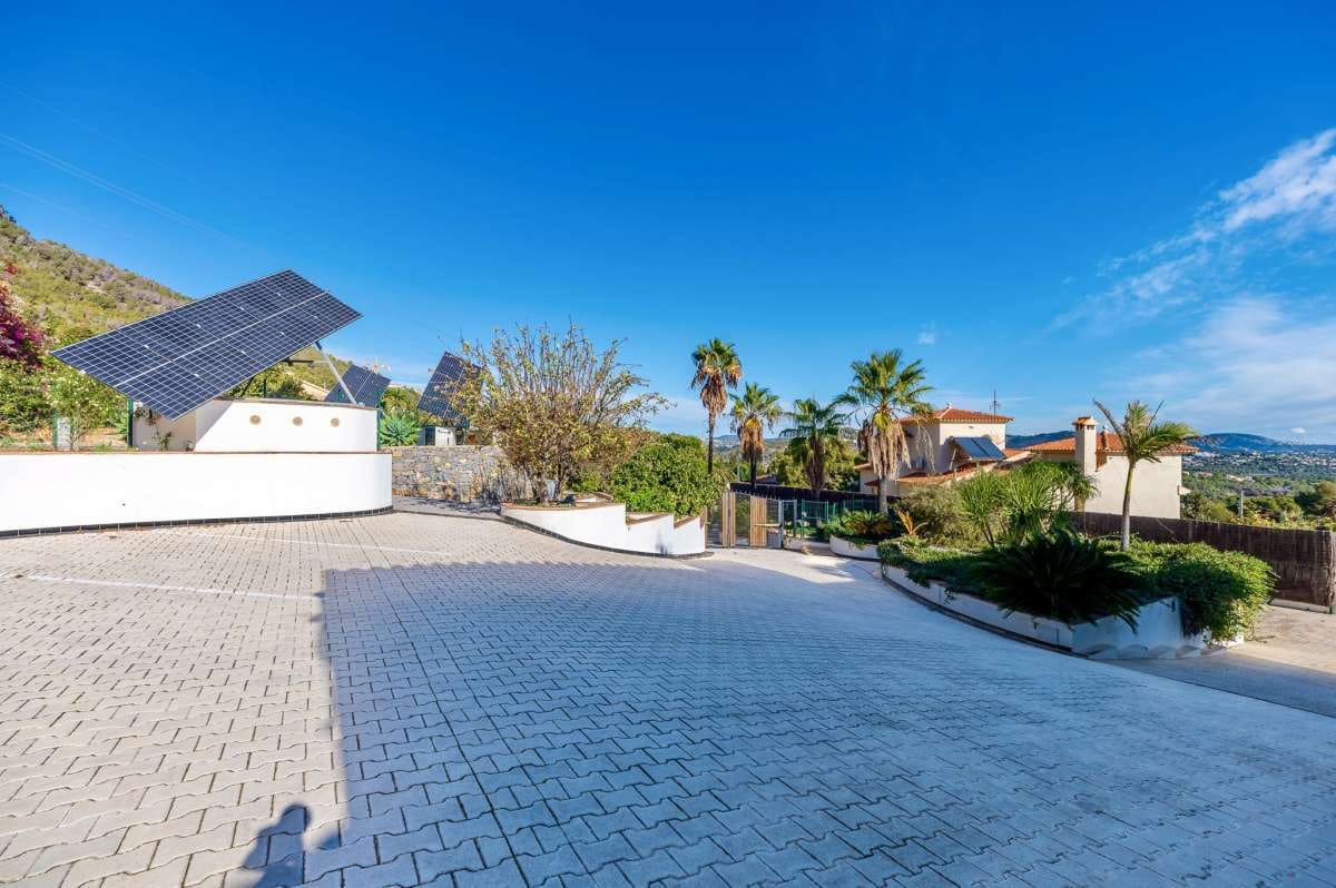 4 Zimmer Villa zu verkaufen in Calpe / Calp - 1.100.000 € (Ref: 9436269)