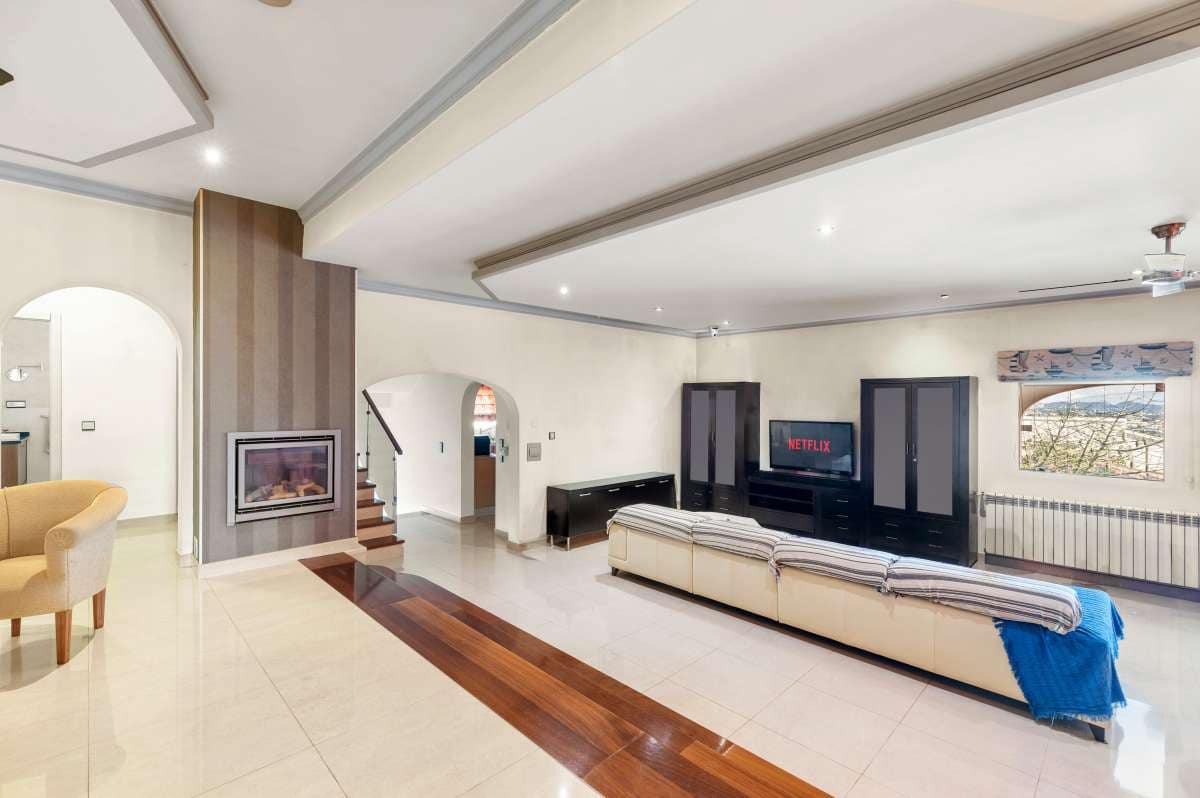 4 bedroom Villa for sale in Calpe / Calp - € 1,100,000 (Ref: 9436269)