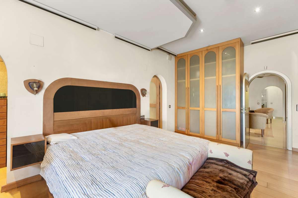 4 bedroom Villa for sale in Calpe / Calp - € 1,100,000 (Ref: 9436269)