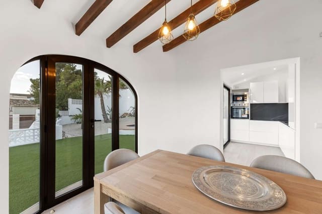 3 soveværelse Villa til salg i Calpe / Calp - € 950.000 (Ref: 9444901)