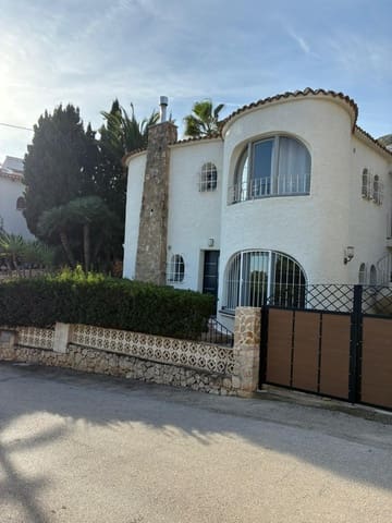 4 soverom Villa til salgs i Calpe / Calp - € 590 000 (Ref: 9447200)